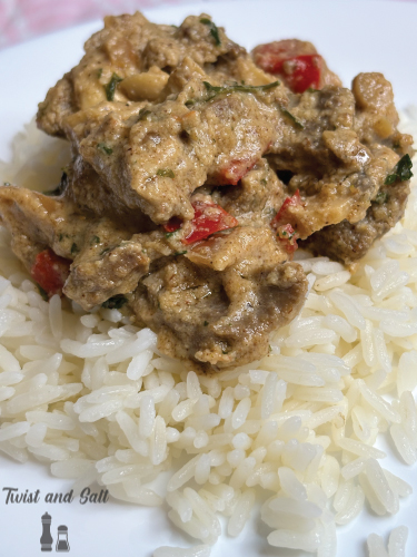 Junetina u sosu od indijskog oraha